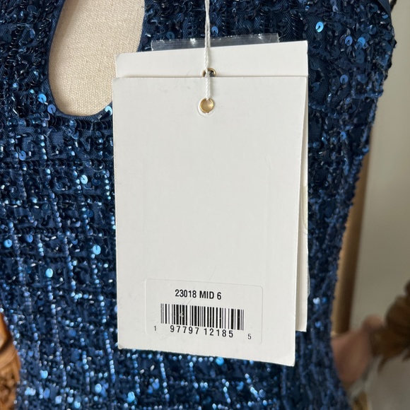 NWT Mac Duggal [ 6 ] 23018 Embellished Halter Neck Keyhole Gown Mid Blue #Q1151 - Picture 11 of 12